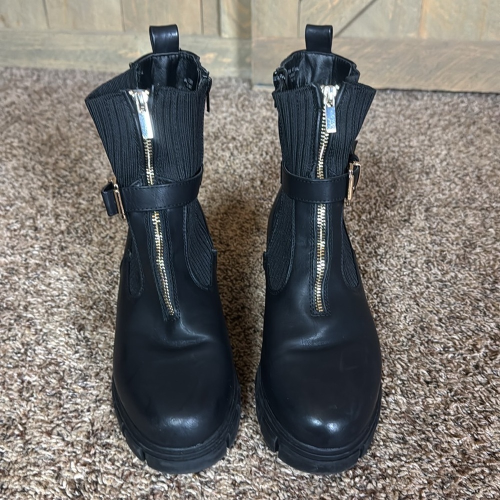 Black lug sole vegan leather combat / moto boots Size 10W - Picture 2 of 12